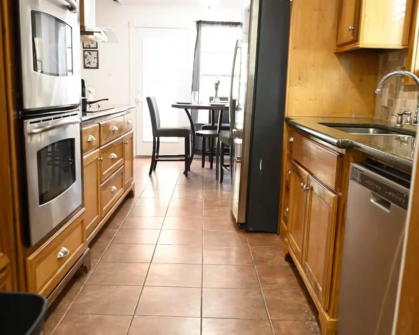 5 bed, 1798 sqft, $600 — Photo 4