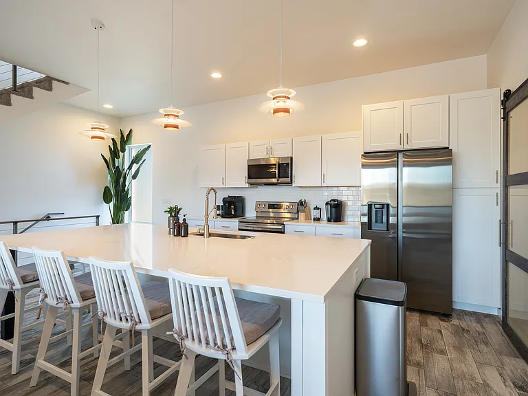 823 Orondo Ave #B — Photo 18