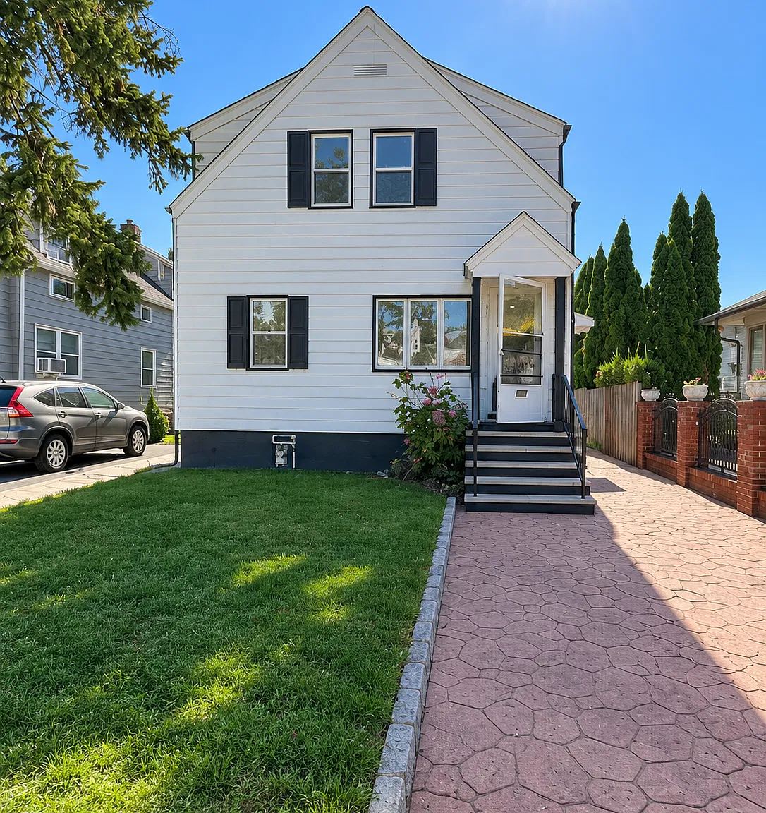 5 bed, 2150 sqft, $4,500 — Photo 1