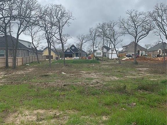 4th image of 4024 Eskew Dr