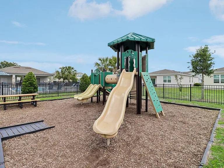 Simmons Trace — Photo 95