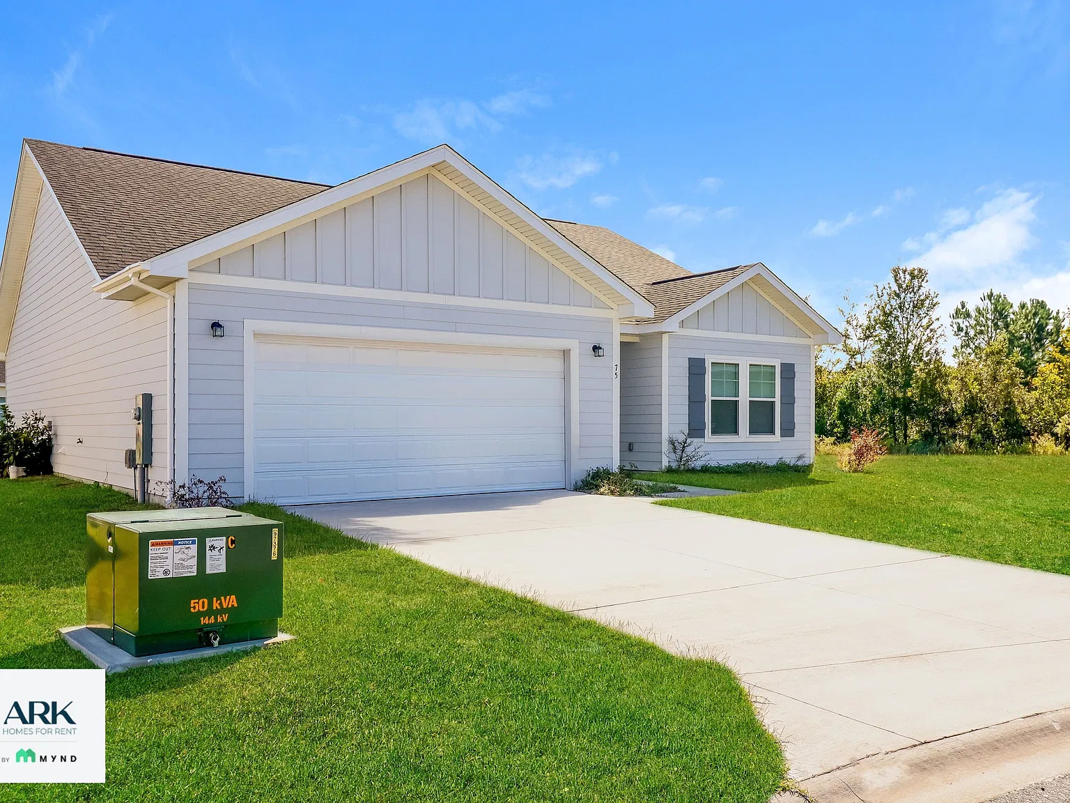 3 bed, 2.0 bath, 1631 sqft, $2,021 — Photo 2