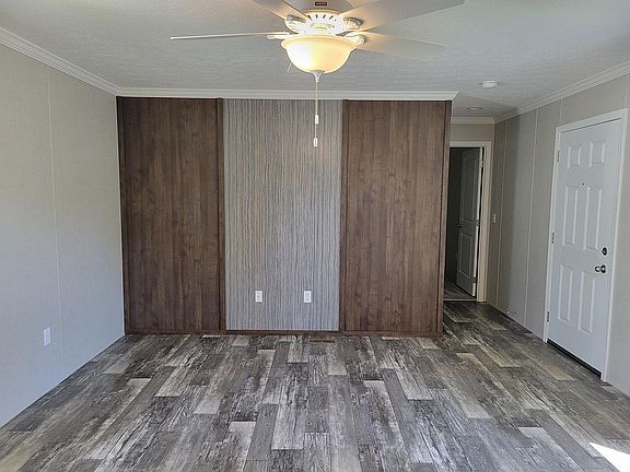 4th image of 4433 Sybil Dr