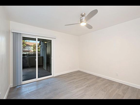 4th image of 72 Corniche Dr Unit B