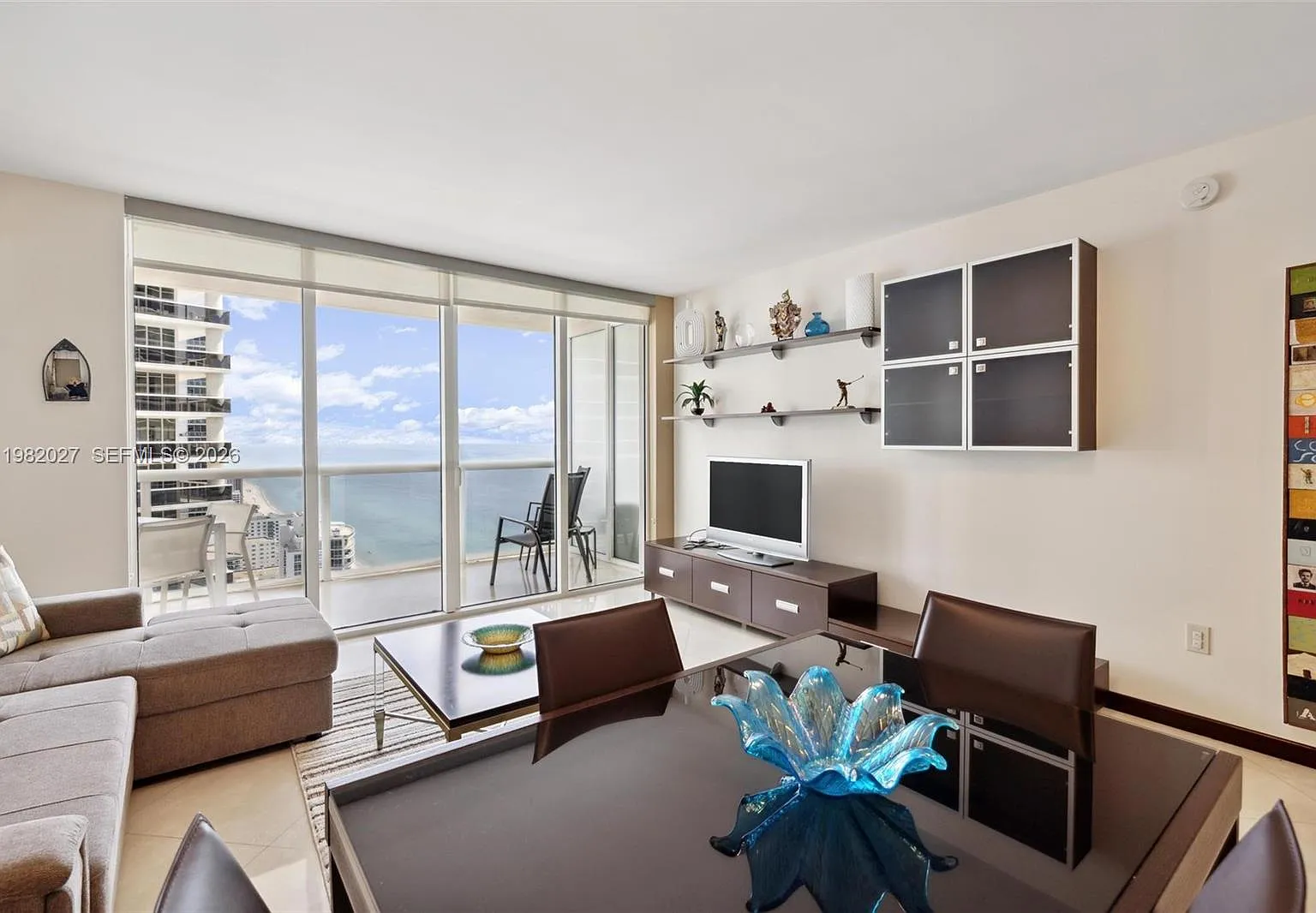 Beach Club Two Condo — Photo 4
