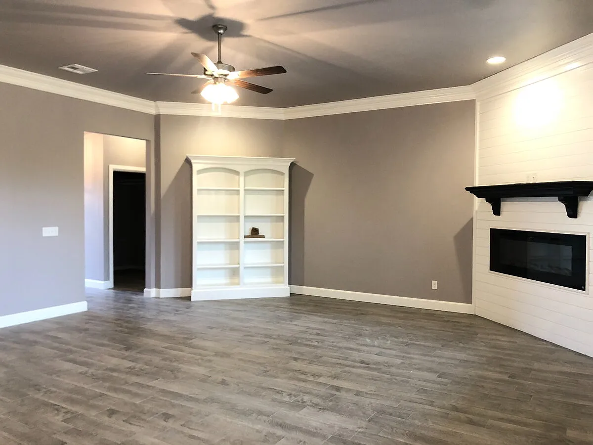 4 bed, 2.5 bath, 2200 sqft, $2,195 — Photo 3