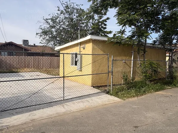 1118 Chico St, 1118 Chico St #B, Bakersfield, CA 93305