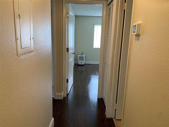 5th image of 2643 Oak Park Way #106