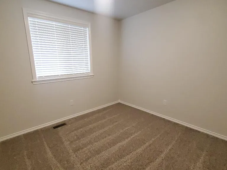 4111 E Iris Ct — Photo 12