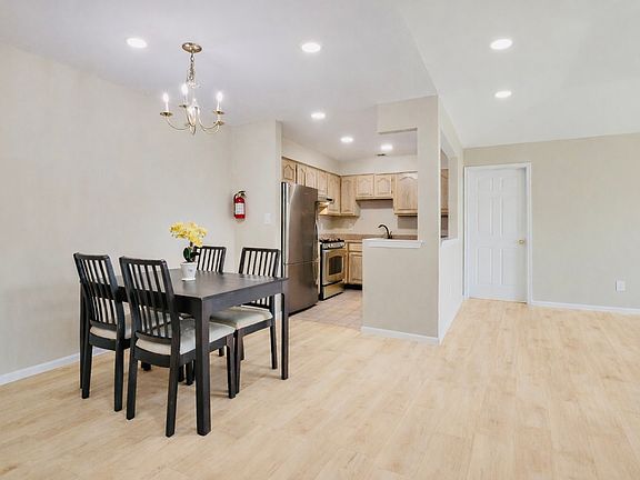 2nd image of 1037 Waterford Dr #1037