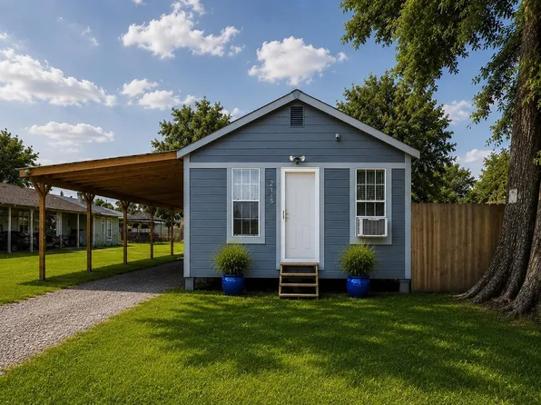 2115 Bonnie St, Orange, TX 77630