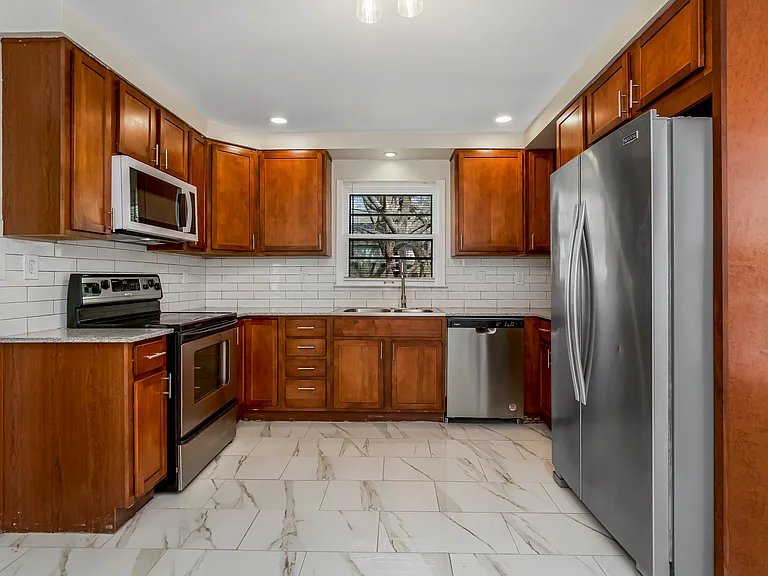 7701MOHAWKDR08_04142025