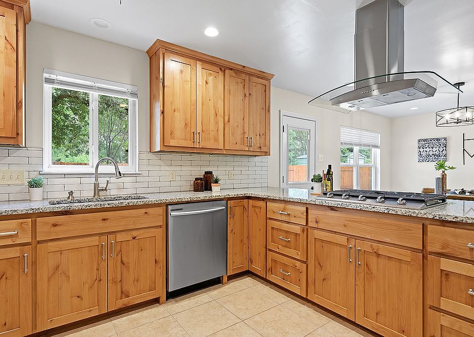 1st image of 5605 Exeter Dr