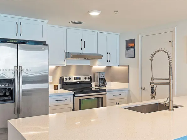 9066 SW 73rd Ct APT 1205, Miami, FL 33156