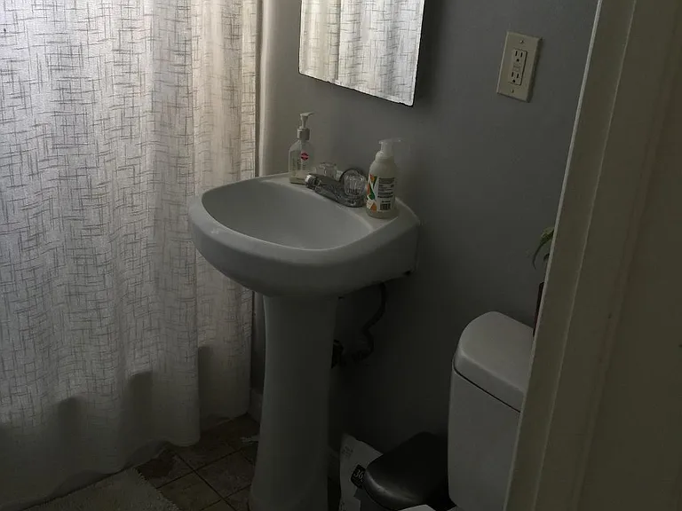 1125 6th St #10 — Photo 7