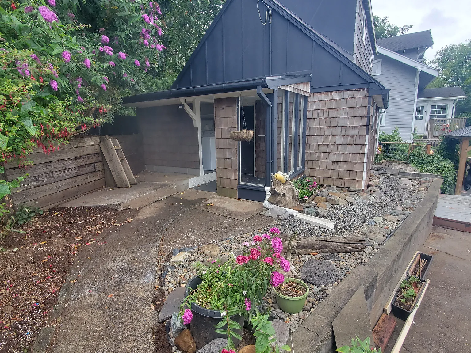 2 bed, 780 sqft, $1,795 — Photo 2