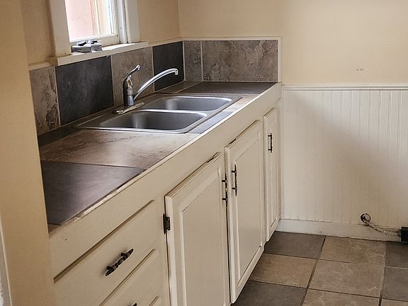 2nd image of 503 W Granite St #507