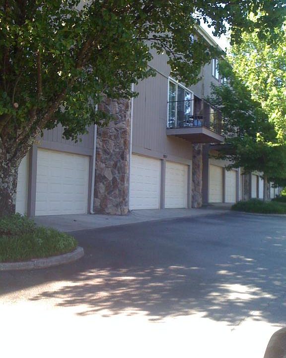1st image of 1956 Cherokee Bluff Dr