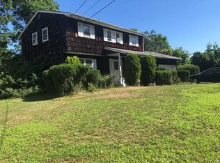 29 Church Rd, Great River, NY 11739