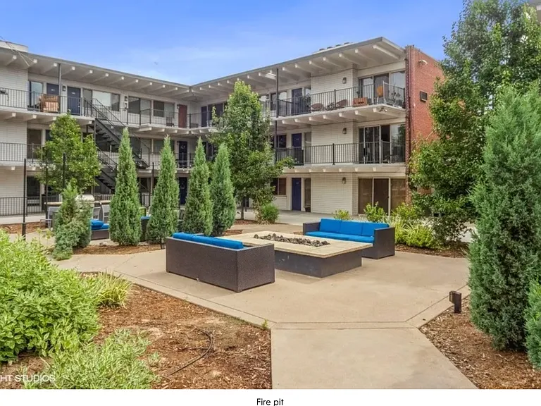 Bellaire Apartment Homes — Photo 38