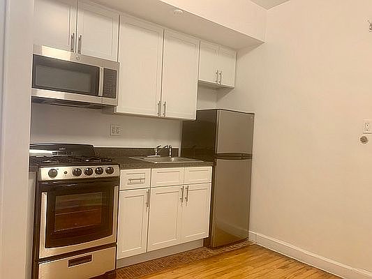 1st image of 348 W 45th St APT 3B