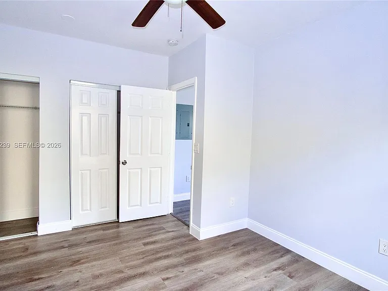1142 SW 4th St #15 — Photo 9