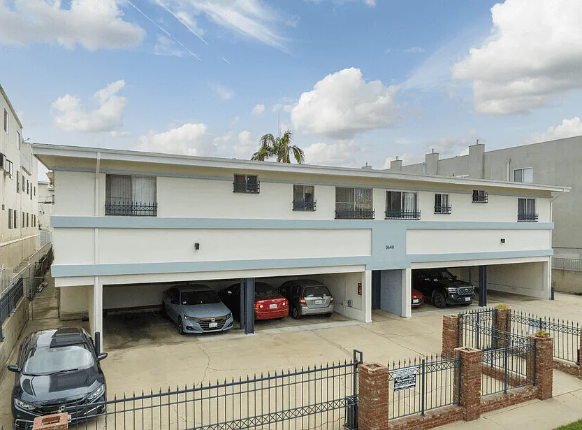 Lido Apartments - 3648 Westwood Blvd — Photo 2