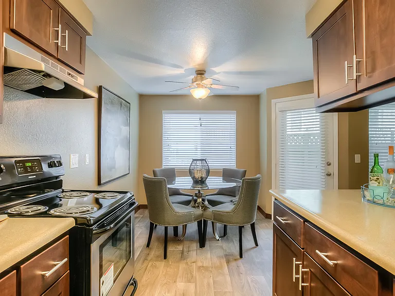 Parkside Apartments — Photo 9