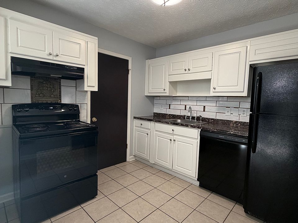 1st image of 1424 Springleaf Cir SE