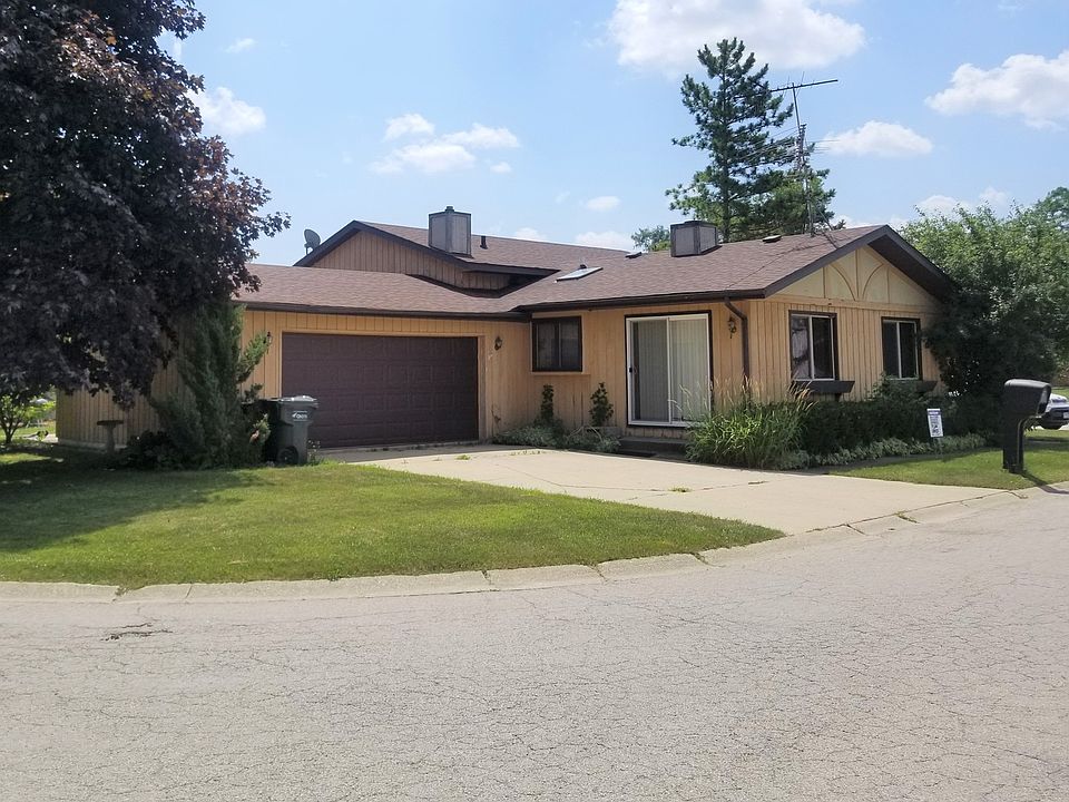 1st image of 244 Willow Crest Dr