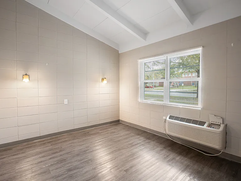 Oaks Intown — Photo 14