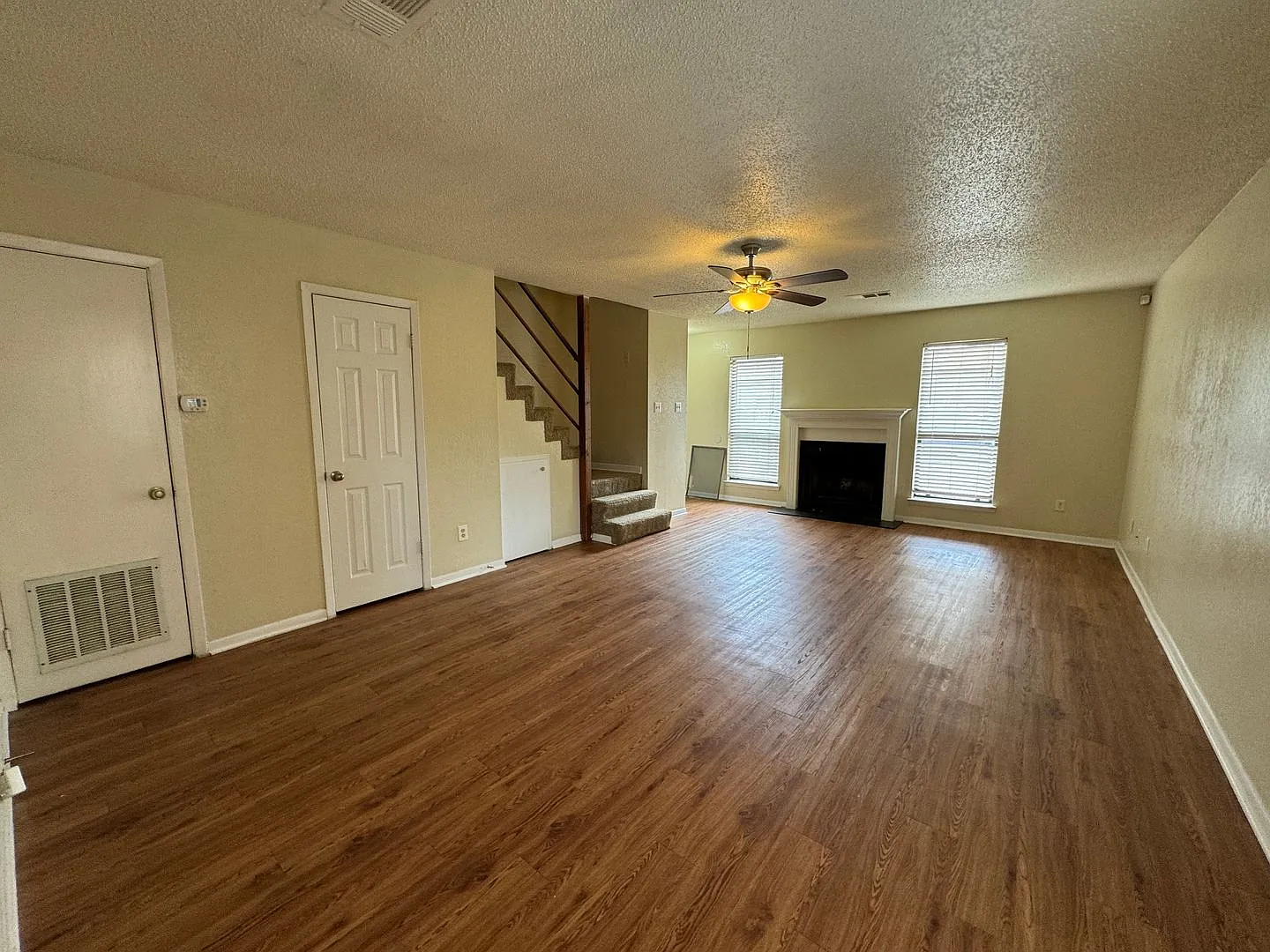 3407 Victoria Cir — Photo 4
