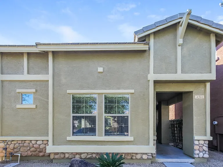 4361 E Selena Dr — Photo 1