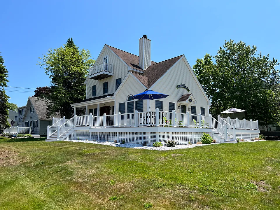 116 Airport Dr