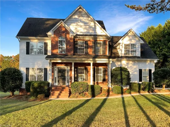 7045 Bronco Ln, Summerfield, NC 27358