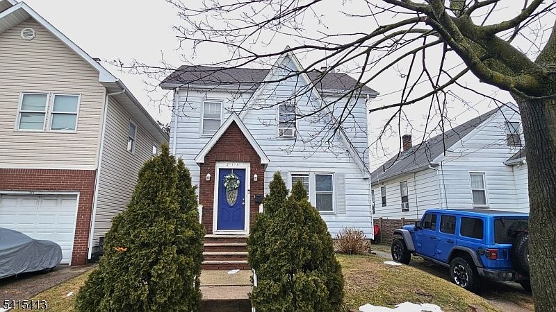 1st image of 213 Vernon Ave