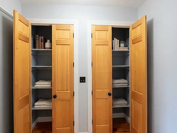 4th image of 276 Van Buren St #3B