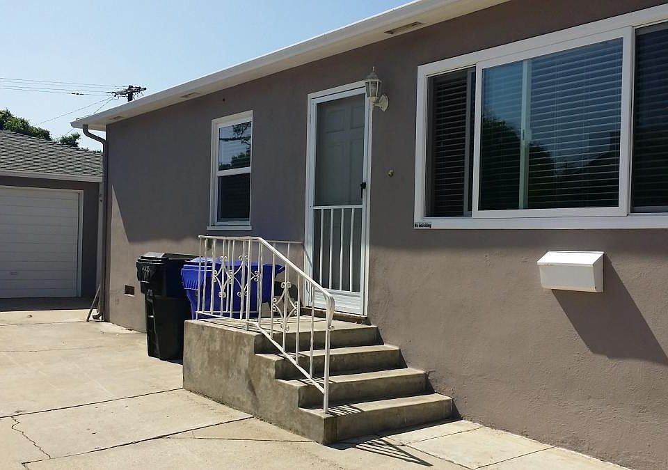 1st image of 2335 Seaside St