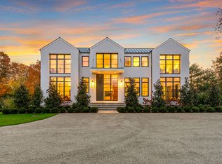 9 Schwenks Rd, Water Mill, NY 11976