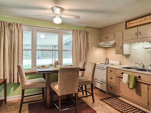 4th image of 206 Park Dr