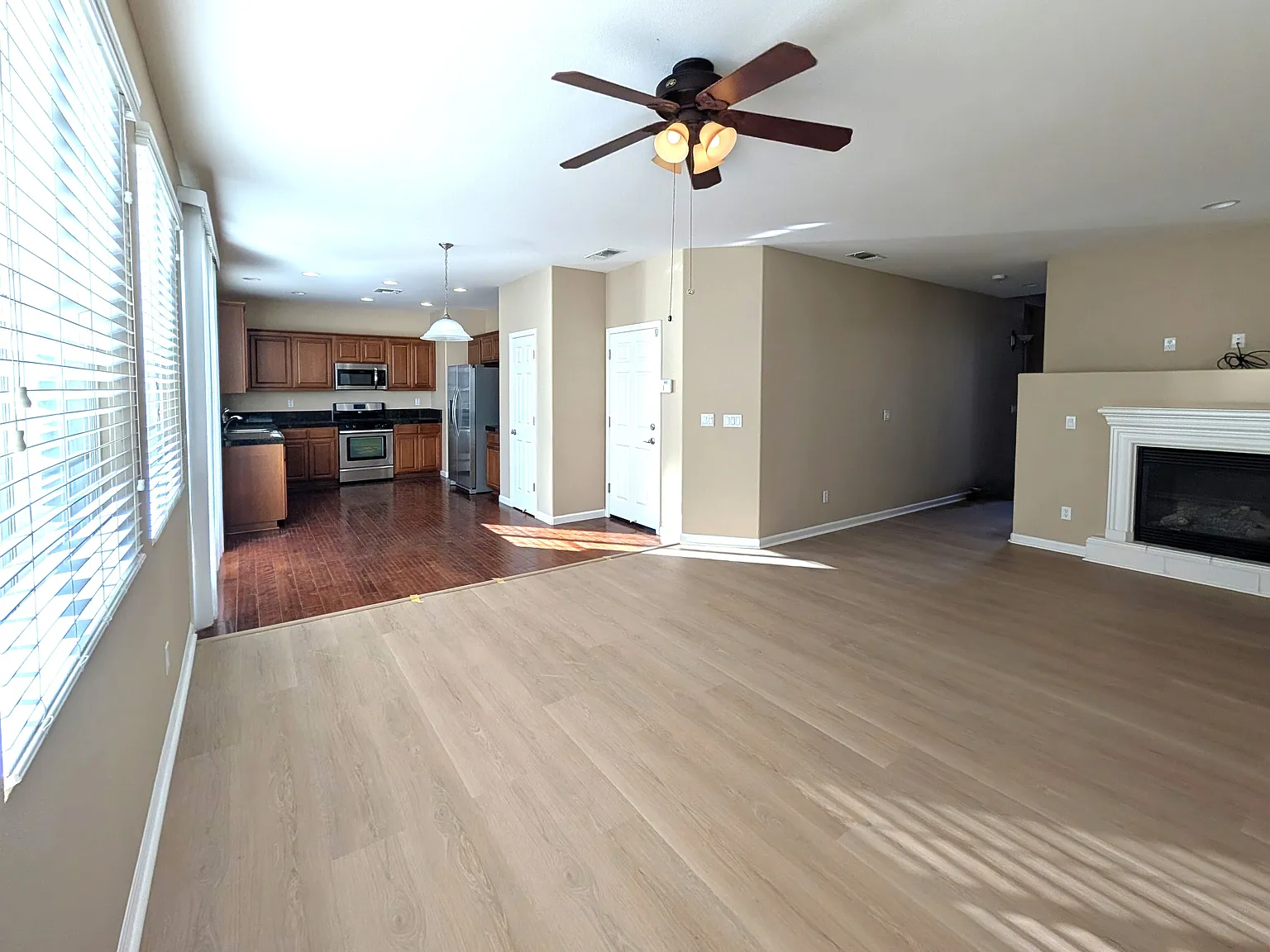 4 bed, 2.5 bath, 1838 sqft, $3,950 — Photo 4