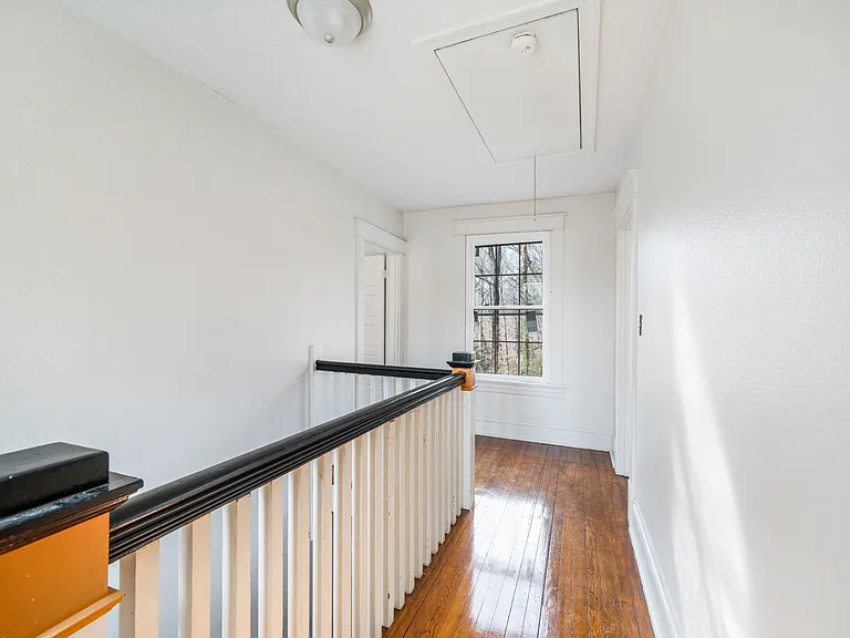 228 Newcomb Dr — Photo 19