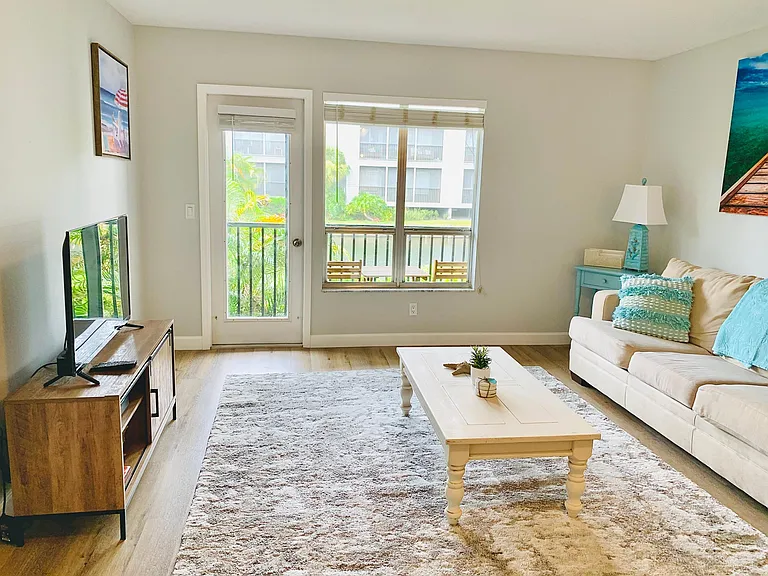251 Fenwick Dr #7 — Photo 15