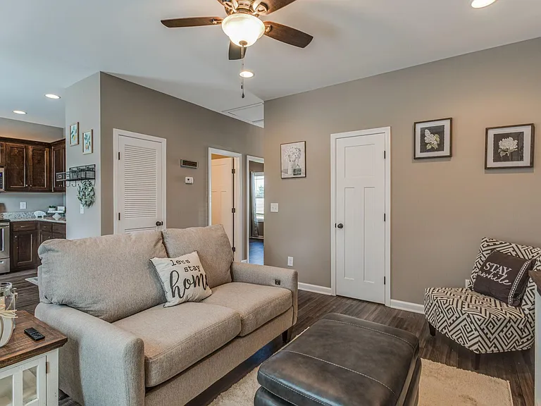 1070 Madison St — Photo 13