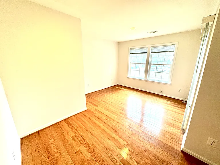 3381 Beechcliff Dr — Photo 35