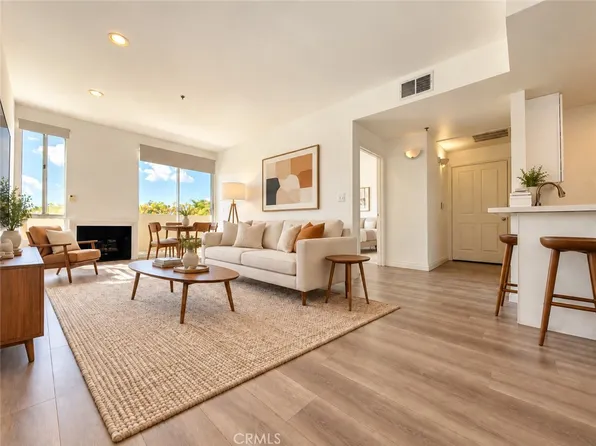 19350 Sherman Way Unit 112, Los Angeles, CA 91335