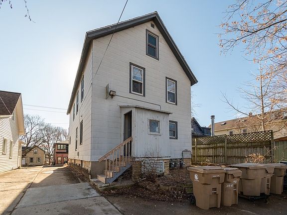 5th image of 1332 E Dayton St