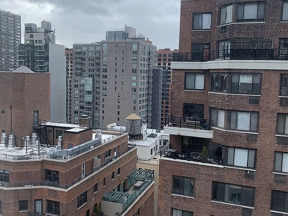 5th image of 201 E 36th St APT 18A