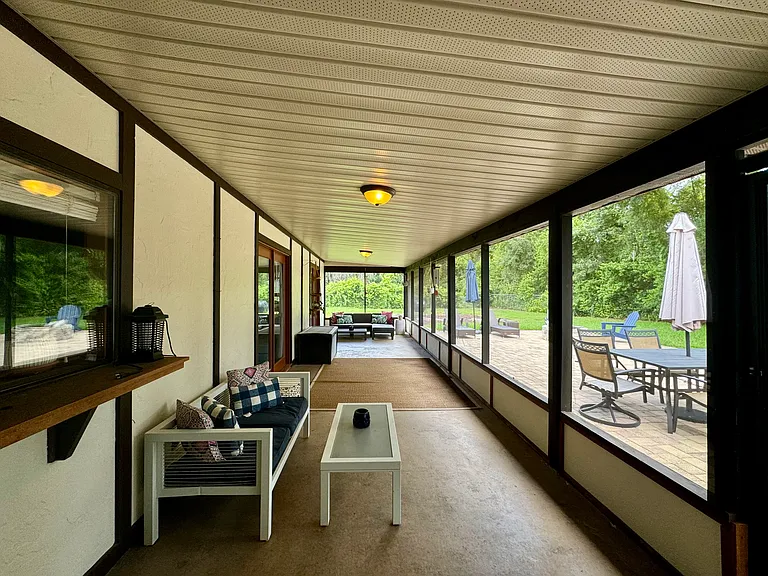 1626 Hollingsworth Crk — Photo 3