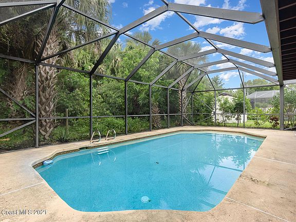 3rd image of 170 Sea Breeze Cir